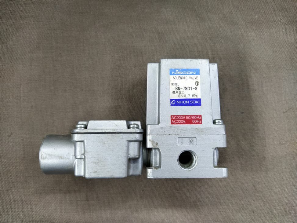 Nihon Seiki BN-7M31-8 Niscon Solenoid Valve BN7M318 0-0.7 MPa 200-220V 3/2 Way