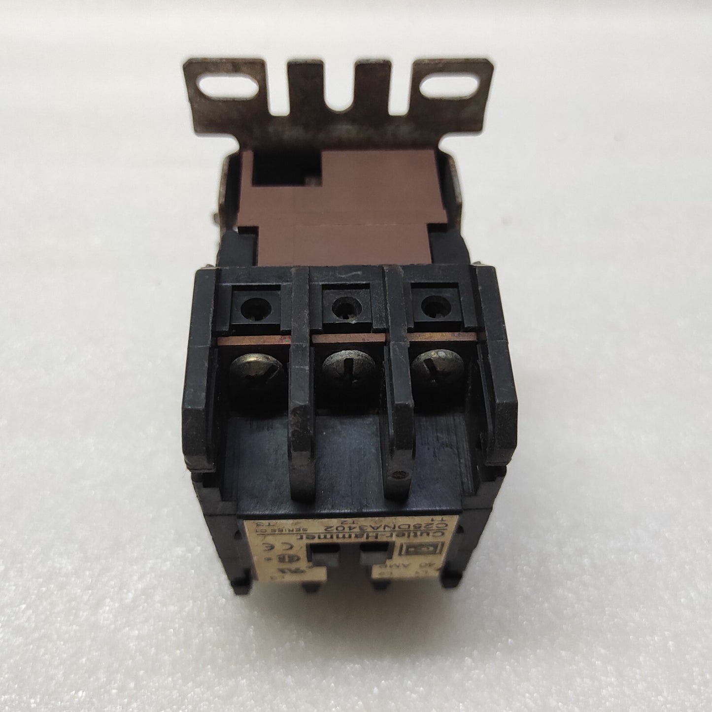 CUTLER HAMMER C25DNA3402 MAGNETIC CONTACTOR 40A COIL VOLTAGE 24V