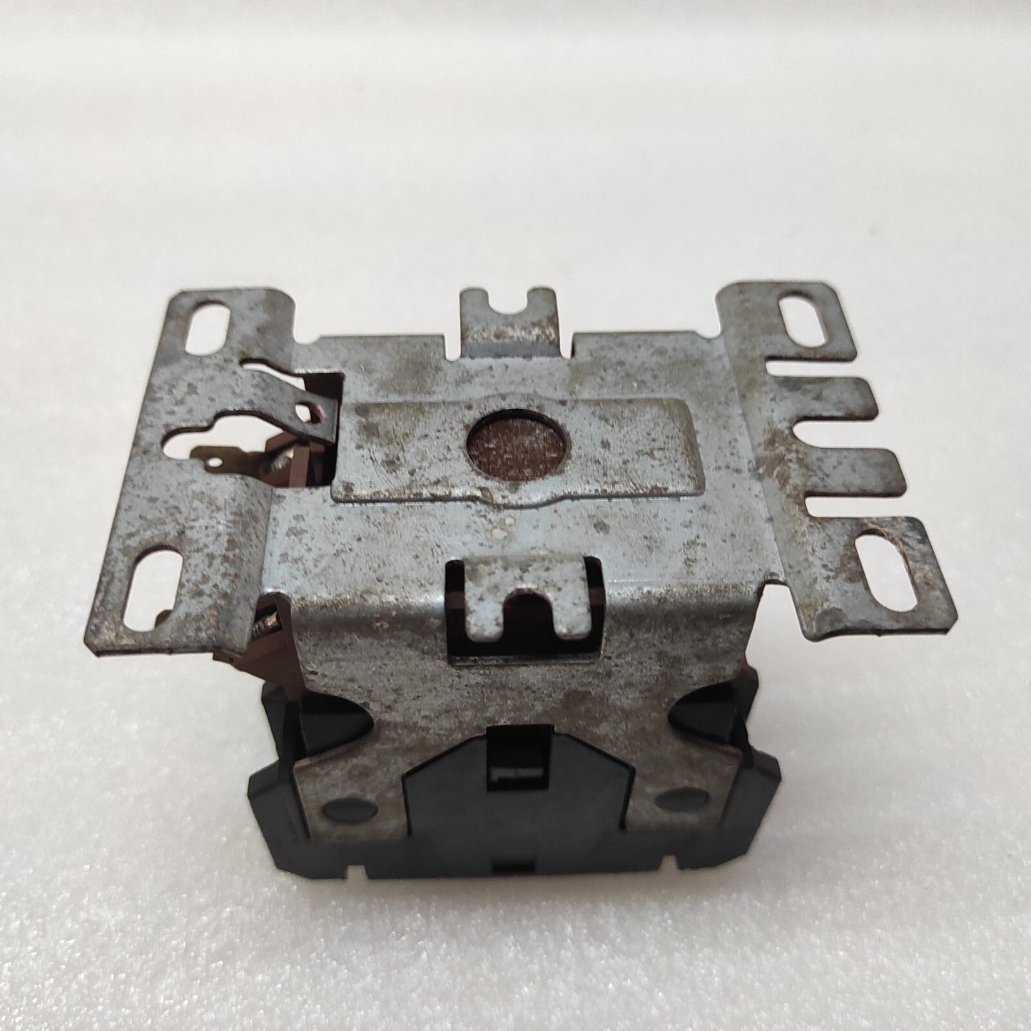 CUTLER HAMMER C25DNA3402 MAGNETIC CONTACTOR 40A COIL VOLTAGE 24V