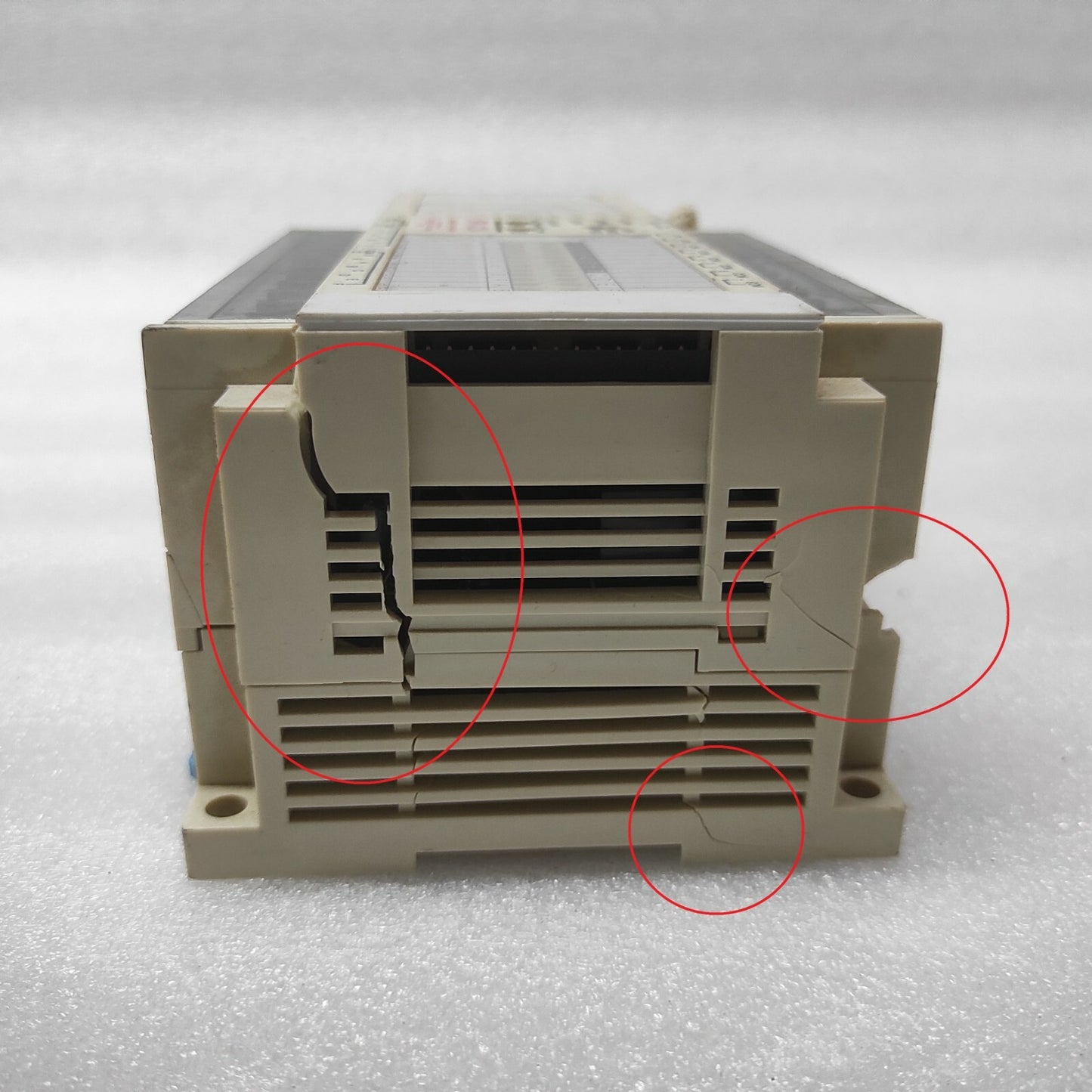 CUTLER HAMMER FP1-C24 COMPACT PLC MATSUSHITA ELECTRIC FOR PARTS