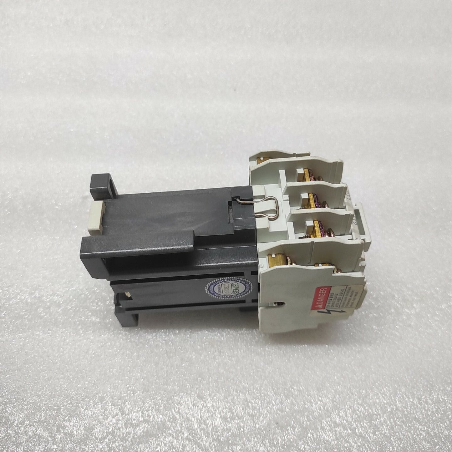 HYUNDAI HIMC32 MAGNETIC CONTACTOR 110VAC