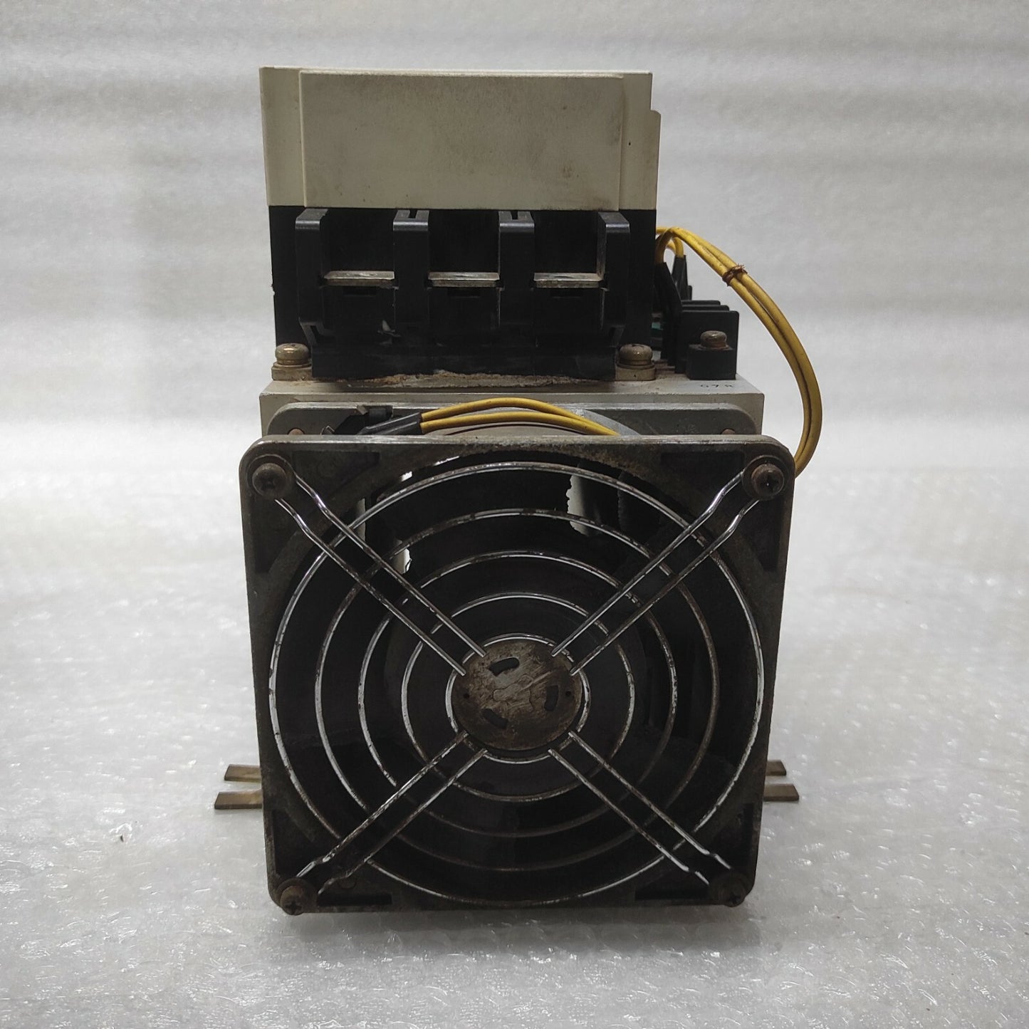 FUJI ELECTRIC SS803H-3Z-D3 SOLID STATE CONTACTOR WITH HEAT SINK SX1-C12-A3