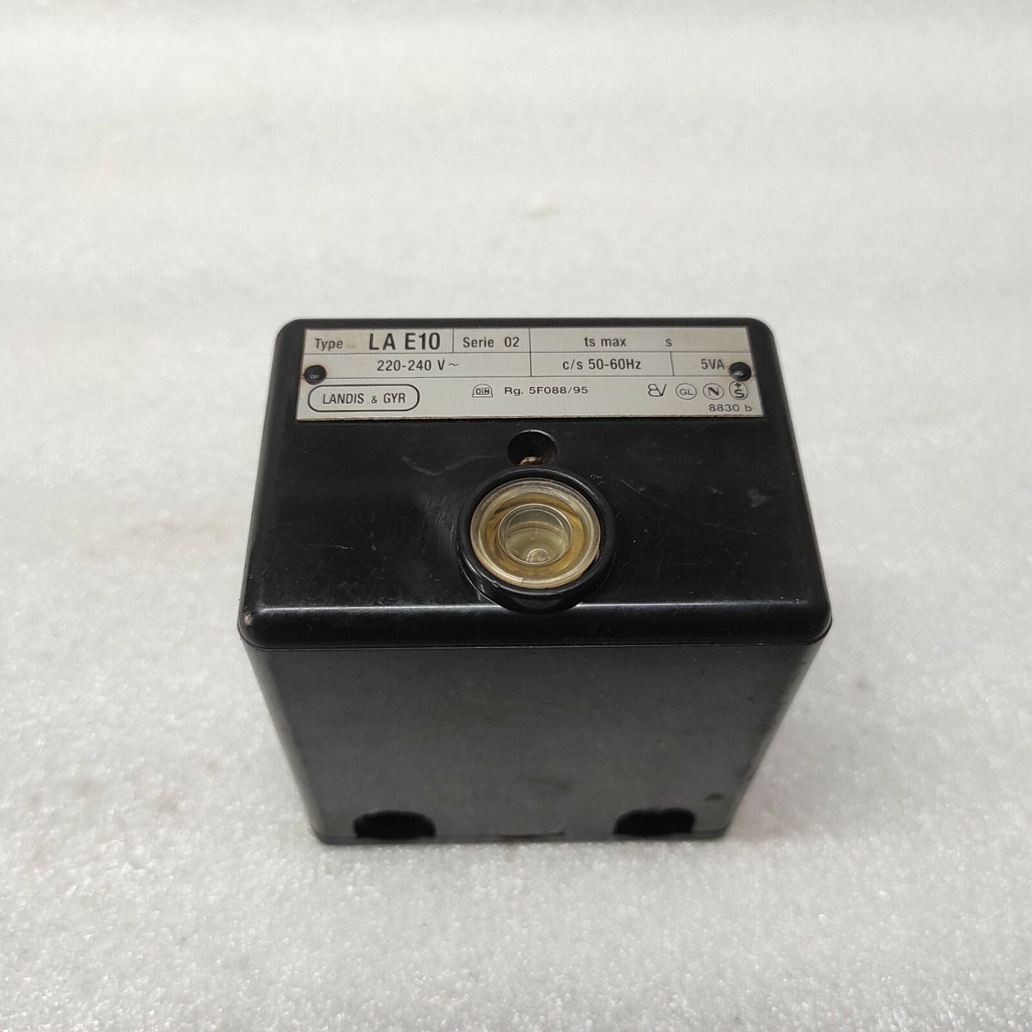 LANDIS & GYR LAE 10 FLAME SAFE GUARD 220V AC
