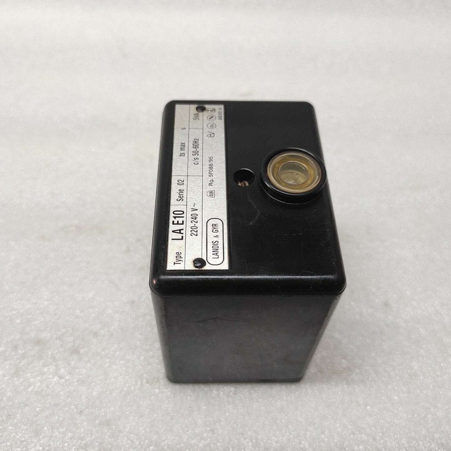 LANDIS & GYR LAE 10 FLAME SAFE GUARD 220V AC