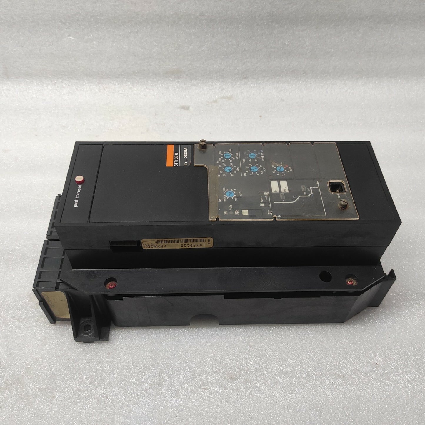 MERLIN GERIN STR58U MASTEERPACT CIRCUIT BREAKER 2000A