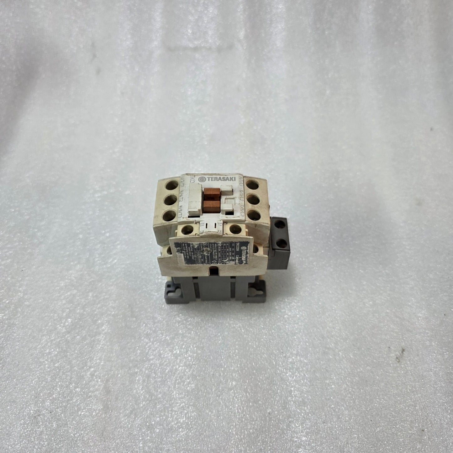 TERASAKI TKC9 CONTACTOR 3 POLE 20A 600VAC AC-3 MOTOR STARTER COIL 220V 50/60HZ