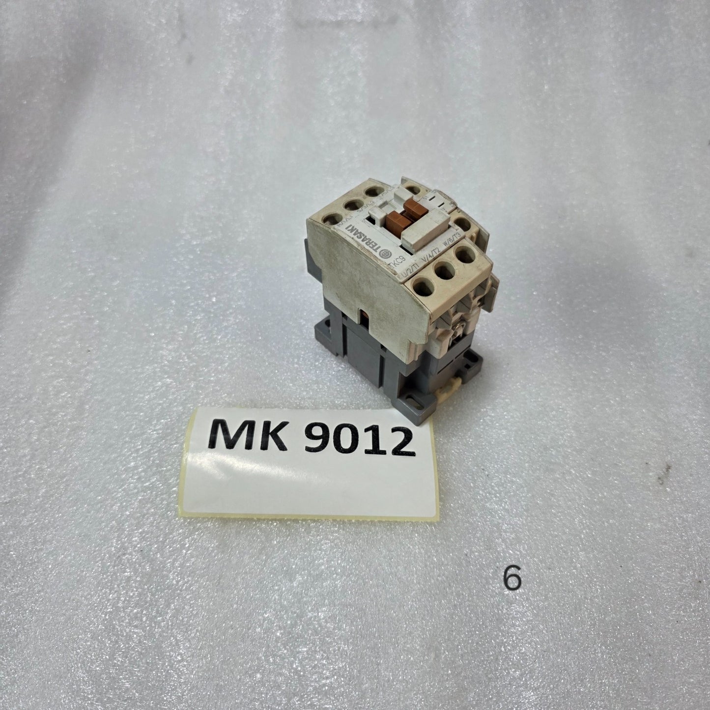 TERASAKI TKC9 CONTACTOR 3 POLE 20A 600VAC AC-3 MOTOR STARTER COIL 220V 50/60HZ