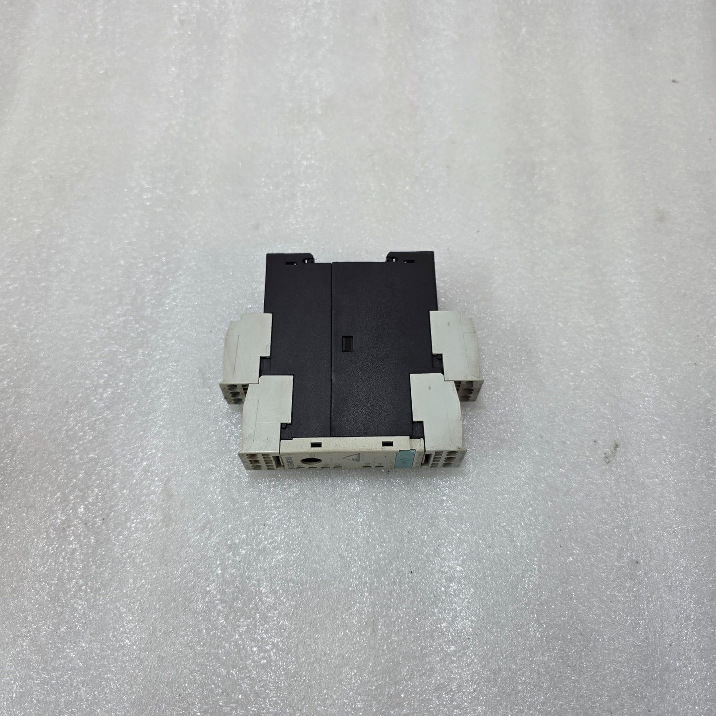 SIEMENS 3RK1200-0CG02-0AA2 AS-I MODULE – 4 INPUT AS-INTERFACE DIGITAL I/O MODULE