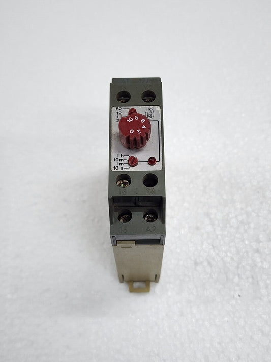 MOELLER TE66 TIMER RELAY 220-240VAC