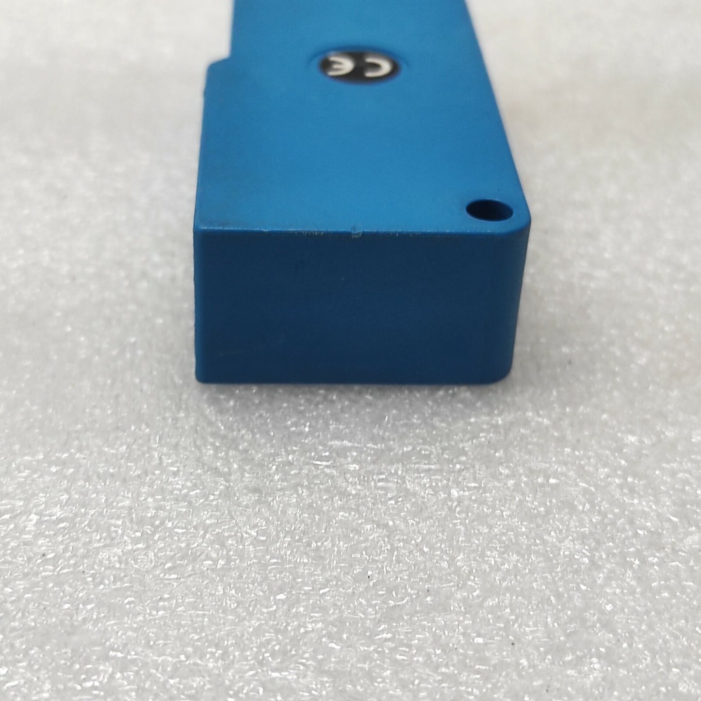 WENGLOR HN22PA3 REFLEX SENSOR WITH BACKGROUND SUPPRESSION 10-30VDC