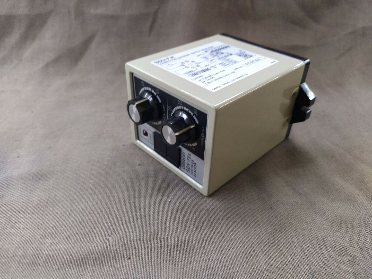 Omron SDV-FH8 Voltage Sensor 100-110V AC SDV-FH
