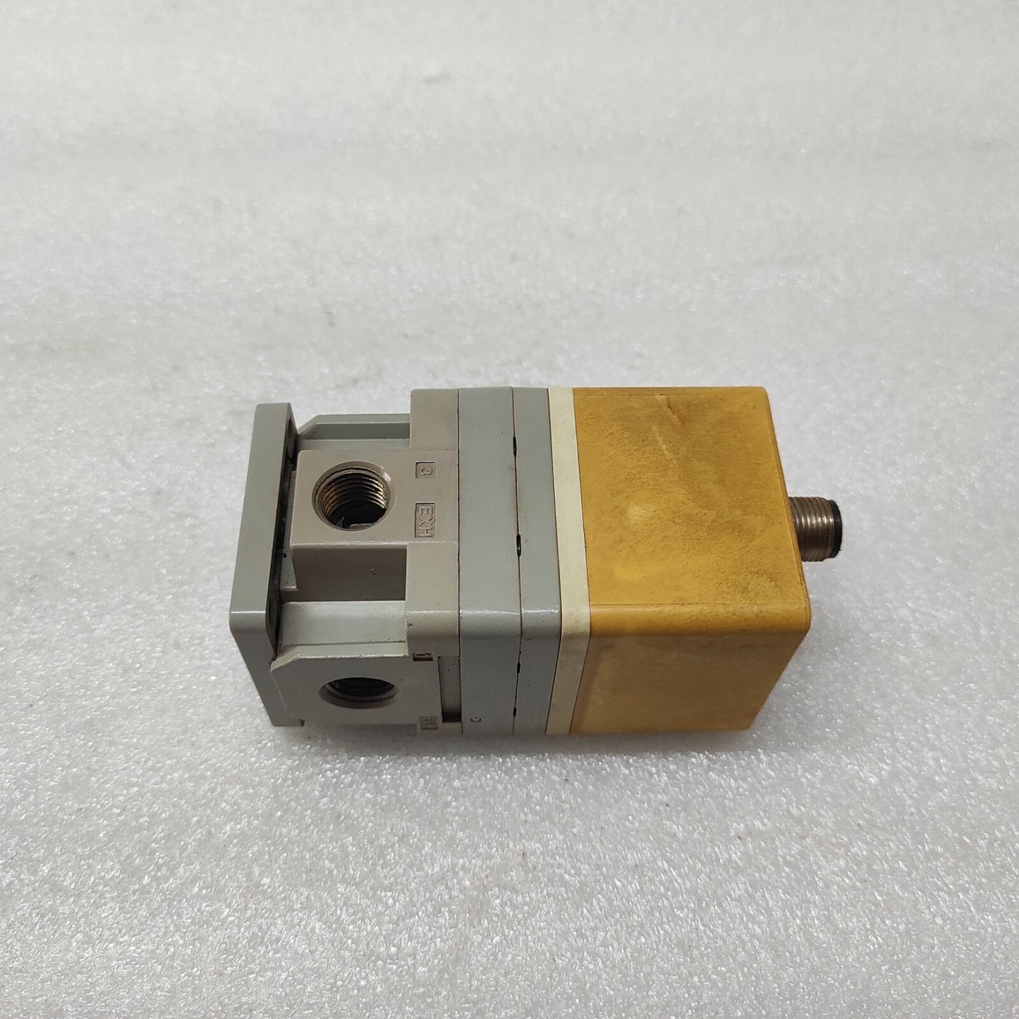 SMC ITV2010-012BL2 ELECTRO-PNEUMATIC REGULATOR