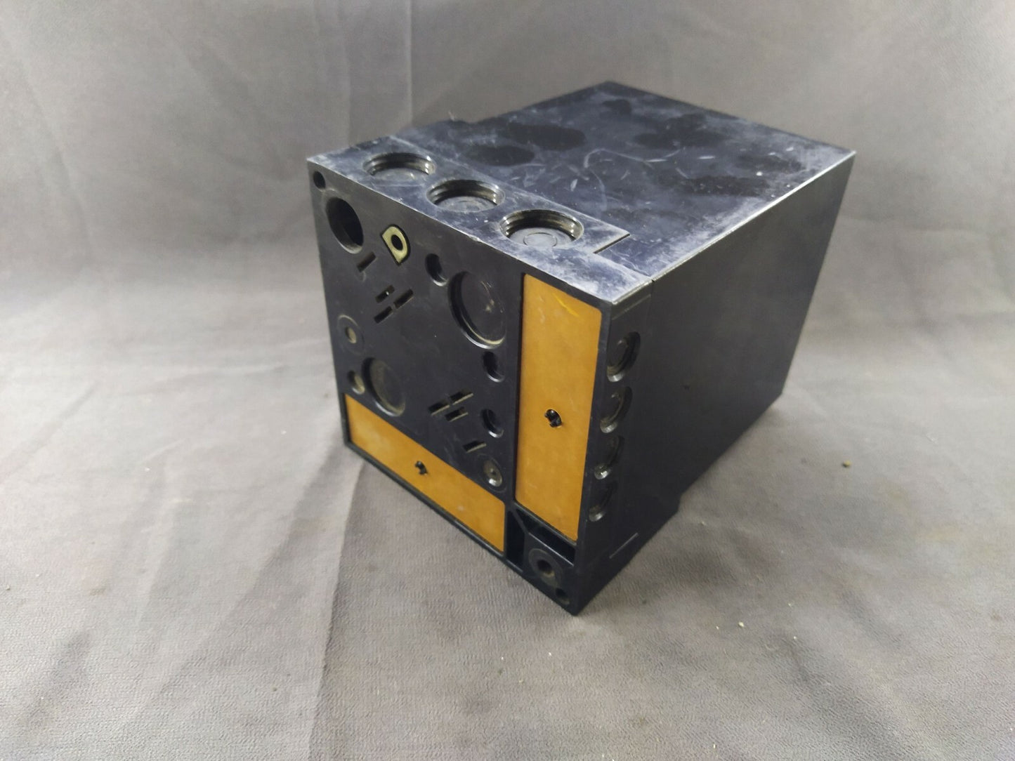 Landis & Gyr LOK16.250A27 Burner Control 220-240V LOK 16.250A27