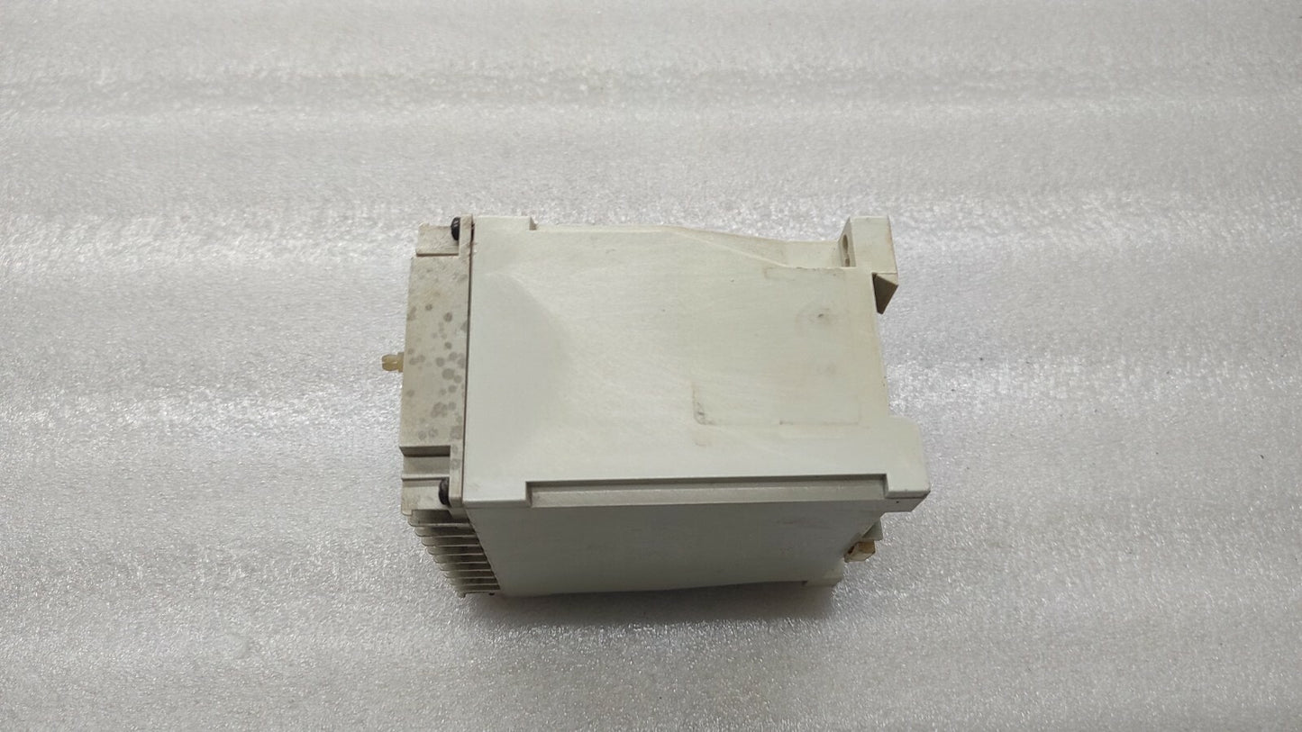 SELCO T3000-04 FREQUENCY RELAY