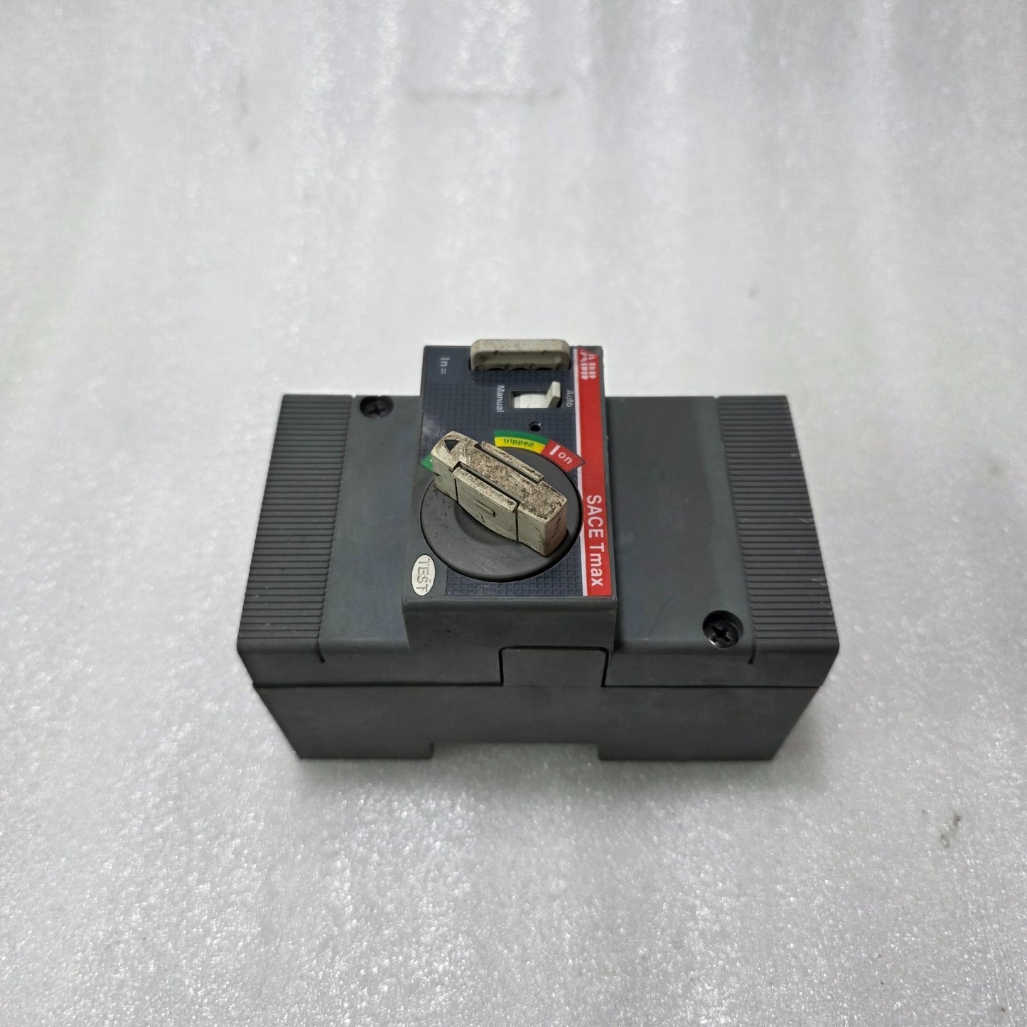 ABB SACE TMAX ROTARY CIRCUIT BREAKER CONTROL UNIT RL882H09A 110–250V AC/DC