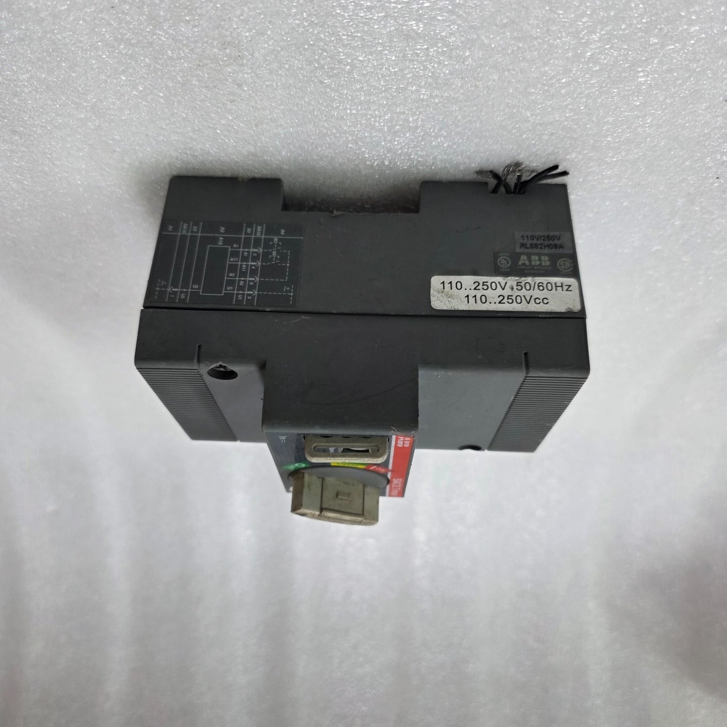 ABB SACE TMAX ROTARY CIRCUIT BREAKER CONTROL UNIT RL882H09A 110–250V AC/DC