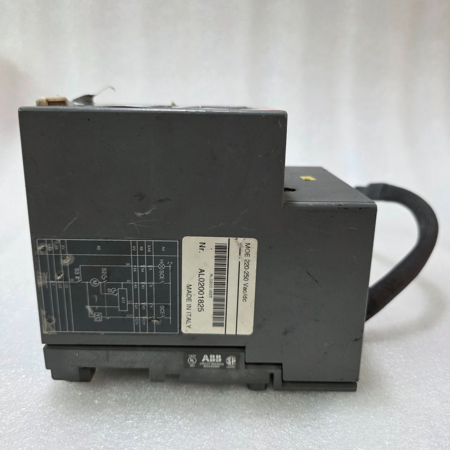 ABB SACE TMAX MOTOR OPERATOR MOE 220–250V AC/DC – MCCB REMOTE CONTROL UNIT, AUTO