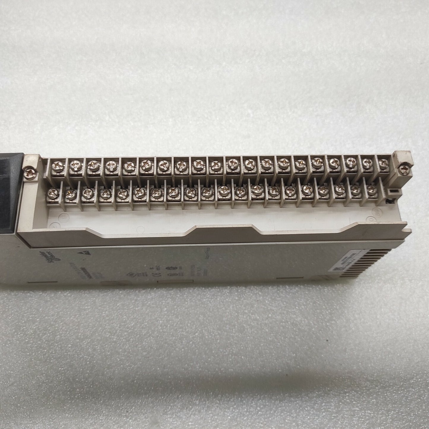 SE 140ACI03000 8-CH ANALOG INPUT MODULE