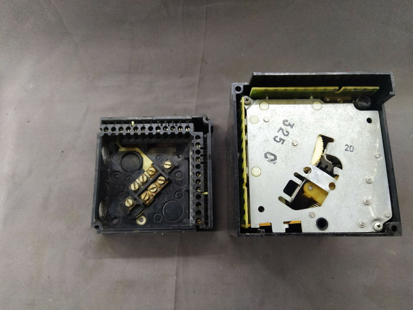 LANDIS & GYR LAL 3.25 BOILER PROGRAM CONTROLLER 220-240V 3.5VA