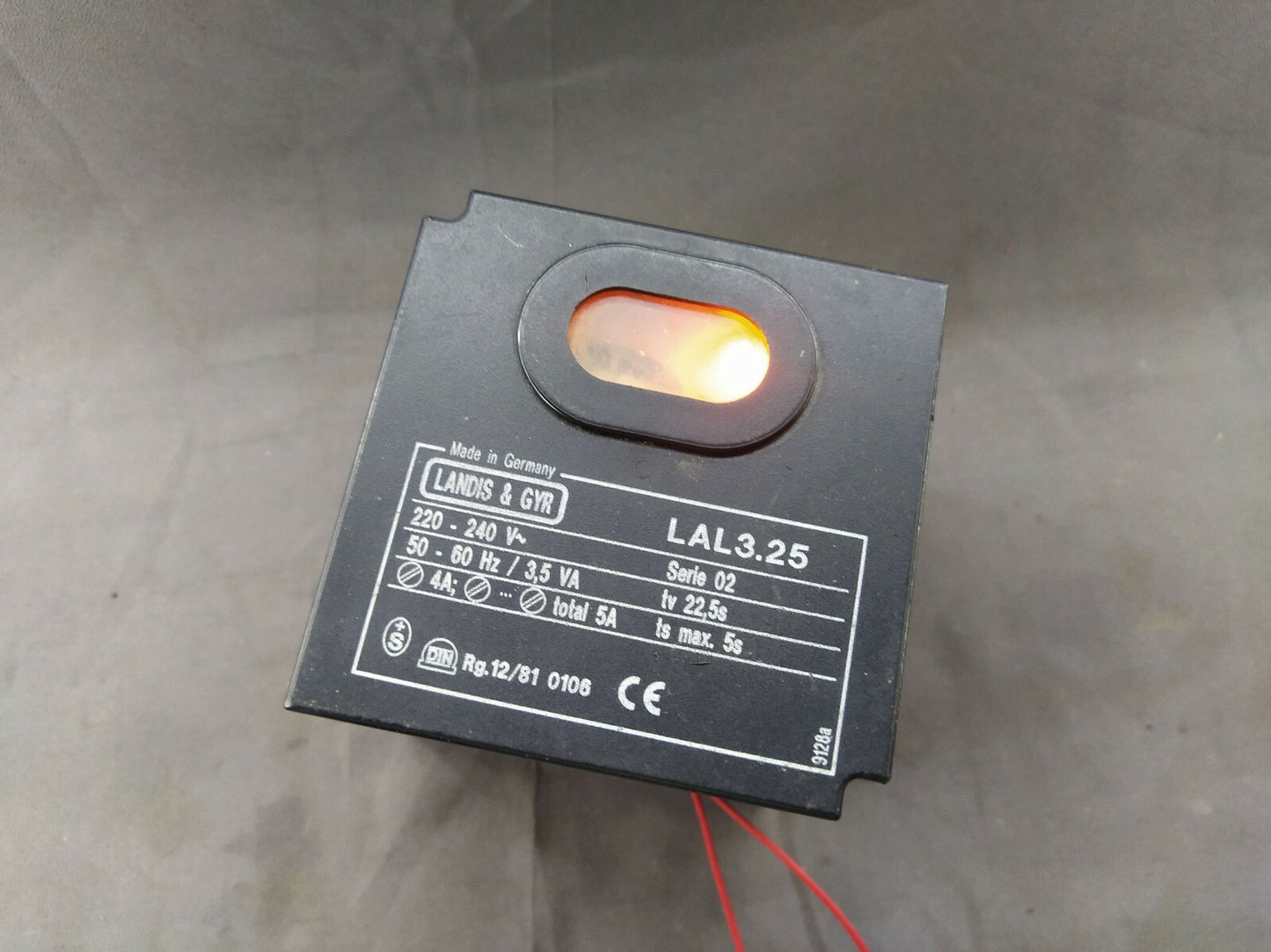 LANDIS & GYR LAL 3.25 BOILER PROGRAM CONTROLLER 220-240V 3.5VA