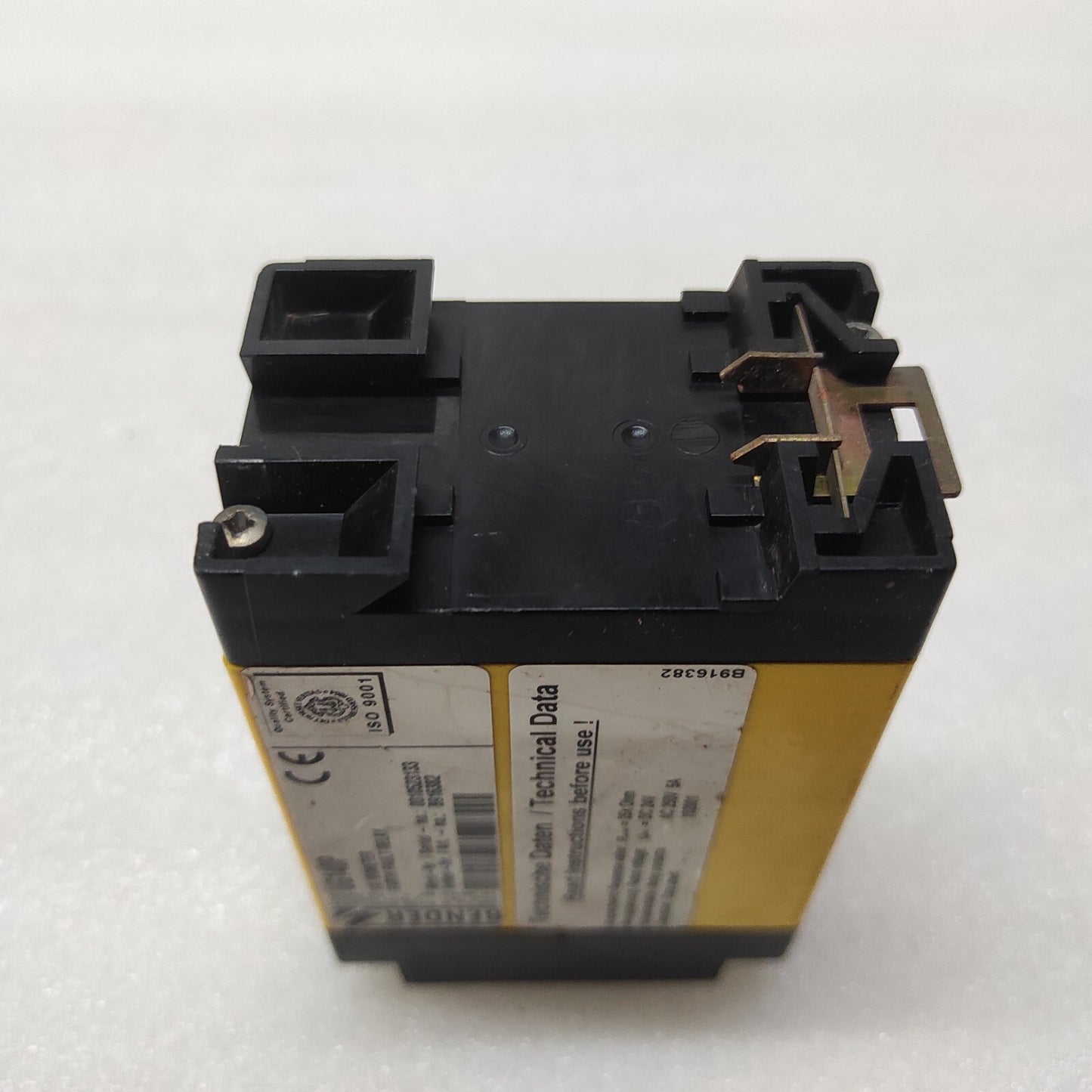 BENDER UG140P EARTH FAULT RELAY B916382 24VDC