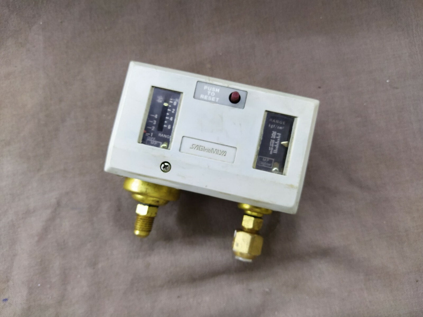 Saginomiya DNS-D606M 5244 Pressure Switch Max Working Pressure 15(LP)-33(HP) KGF