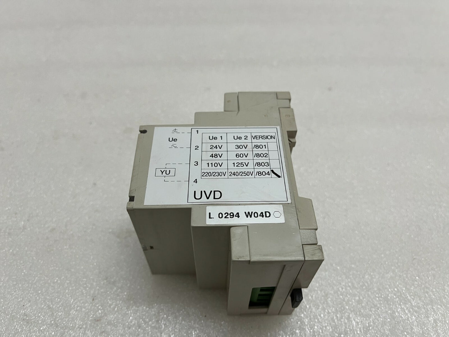 ABB SACE UVD 220/230V-240/250V VERSION 804