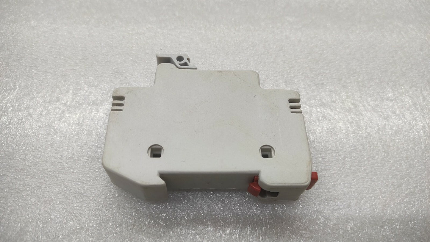 SIBA 5106304 FUSE HOLDER 10X38 600VAC 30A LOT OF 9 UNIT
