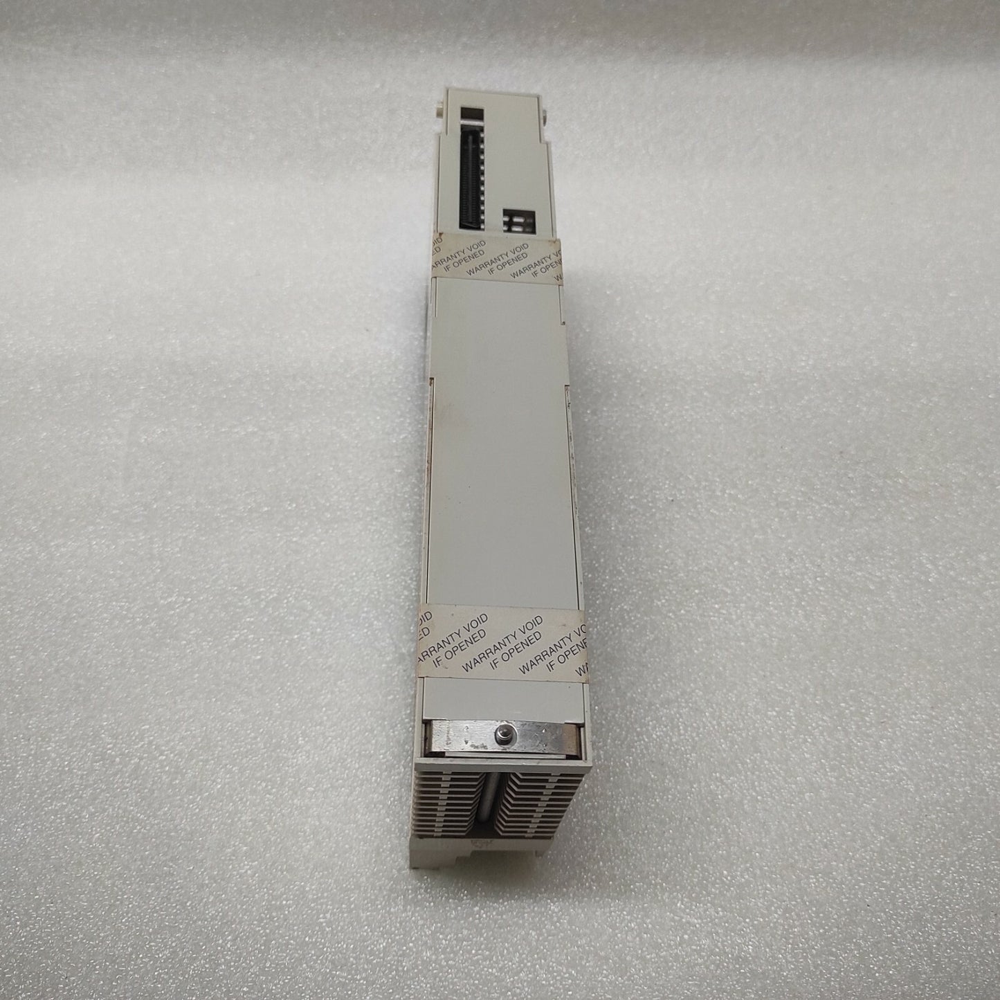 SE 140DDO84300 10-60 VDC OUTPUT MODULE