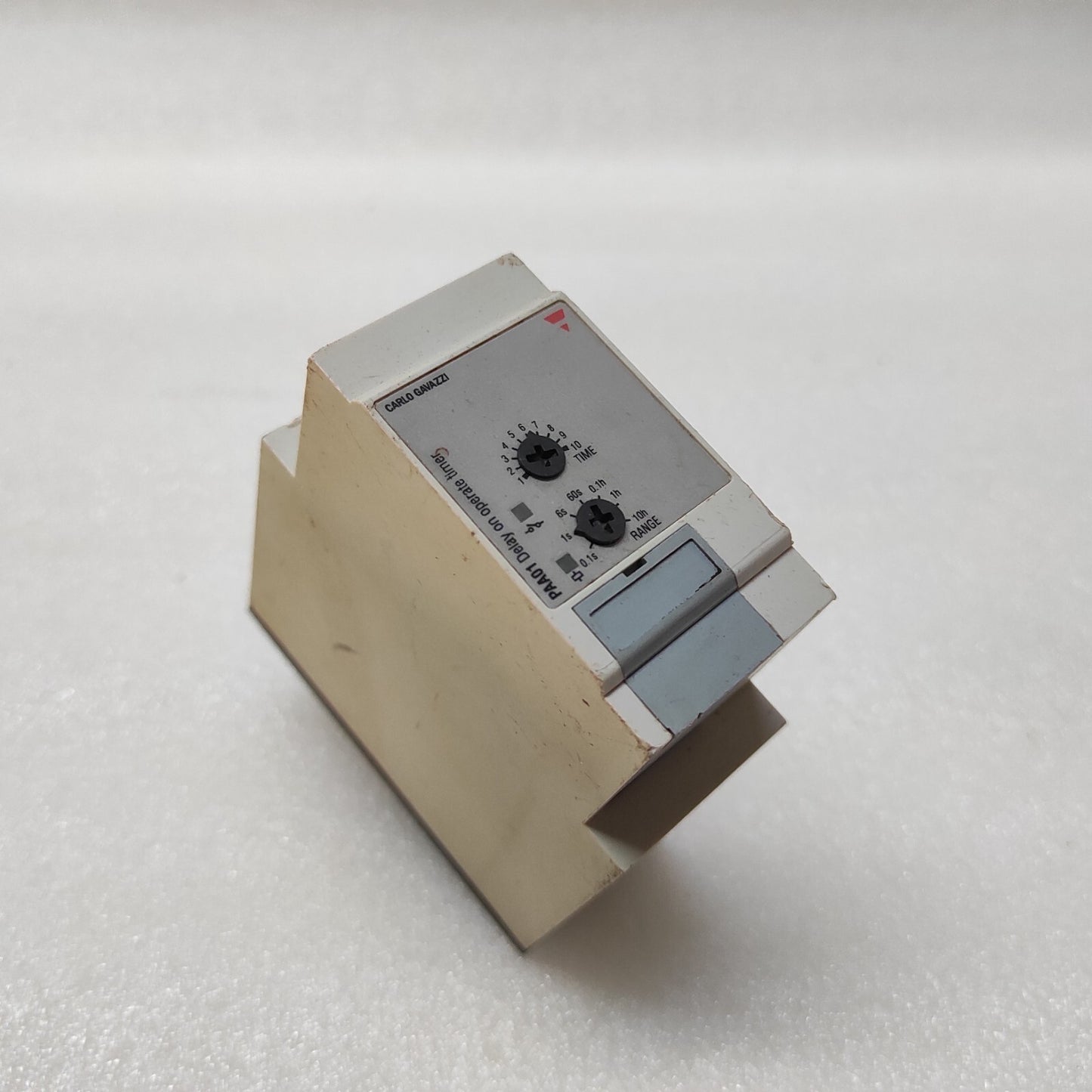 CARLO GAVAZZI PAA01CM24 DELAY ON OPERATE TIMER 24-240VAC/24VDC