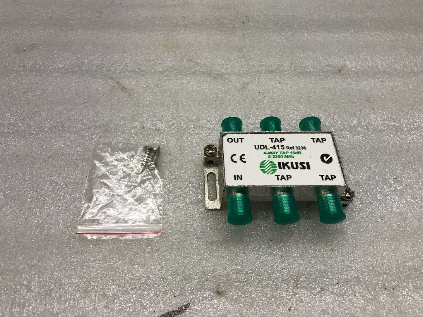 IKUSI UDL-415 4-WAY TAP SPLITTER 3236 5-2300 MHz