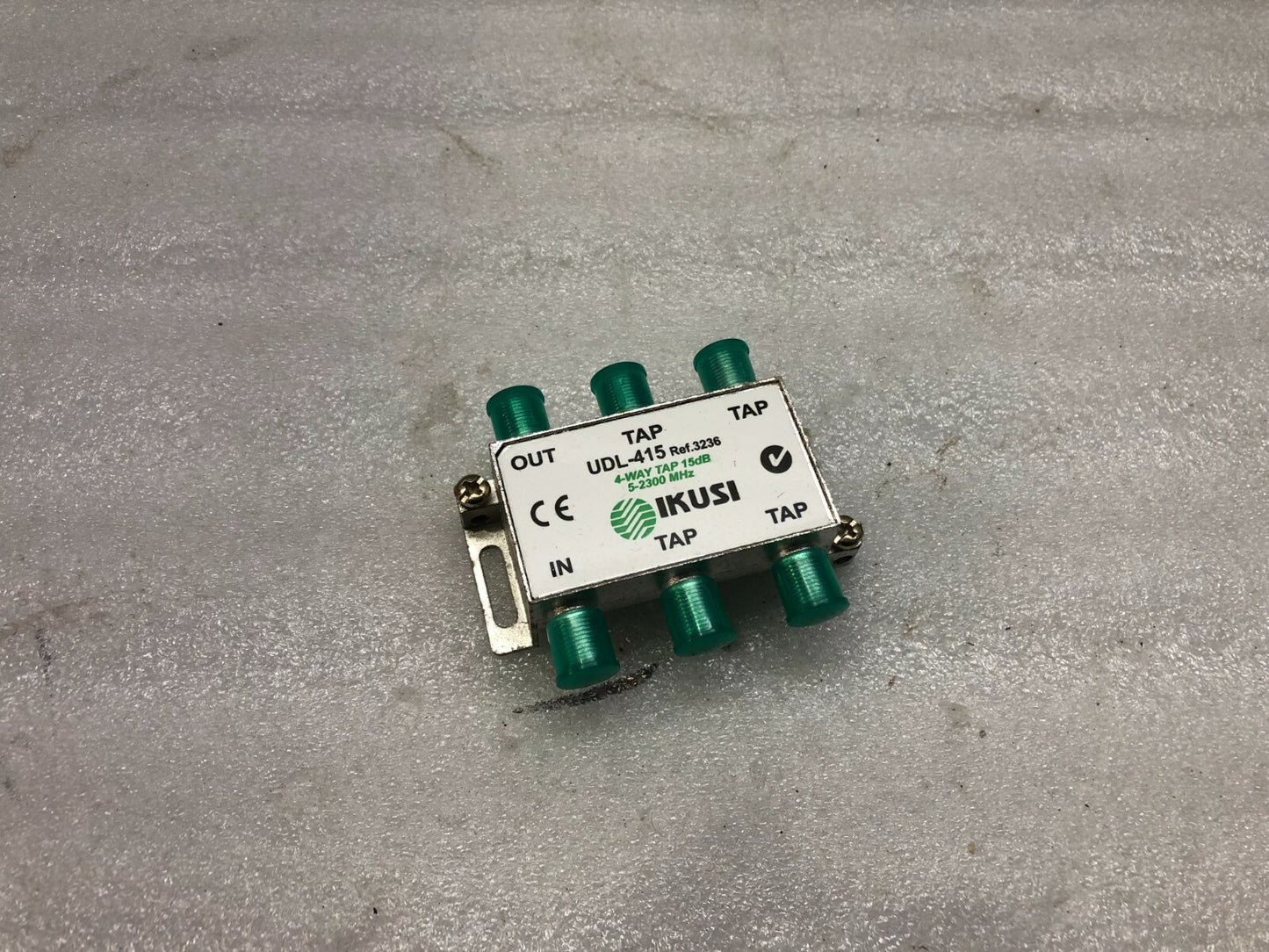 IKUSI UDL-415 4-WAY TAP SPLITTER 3236 5-2300 MHz