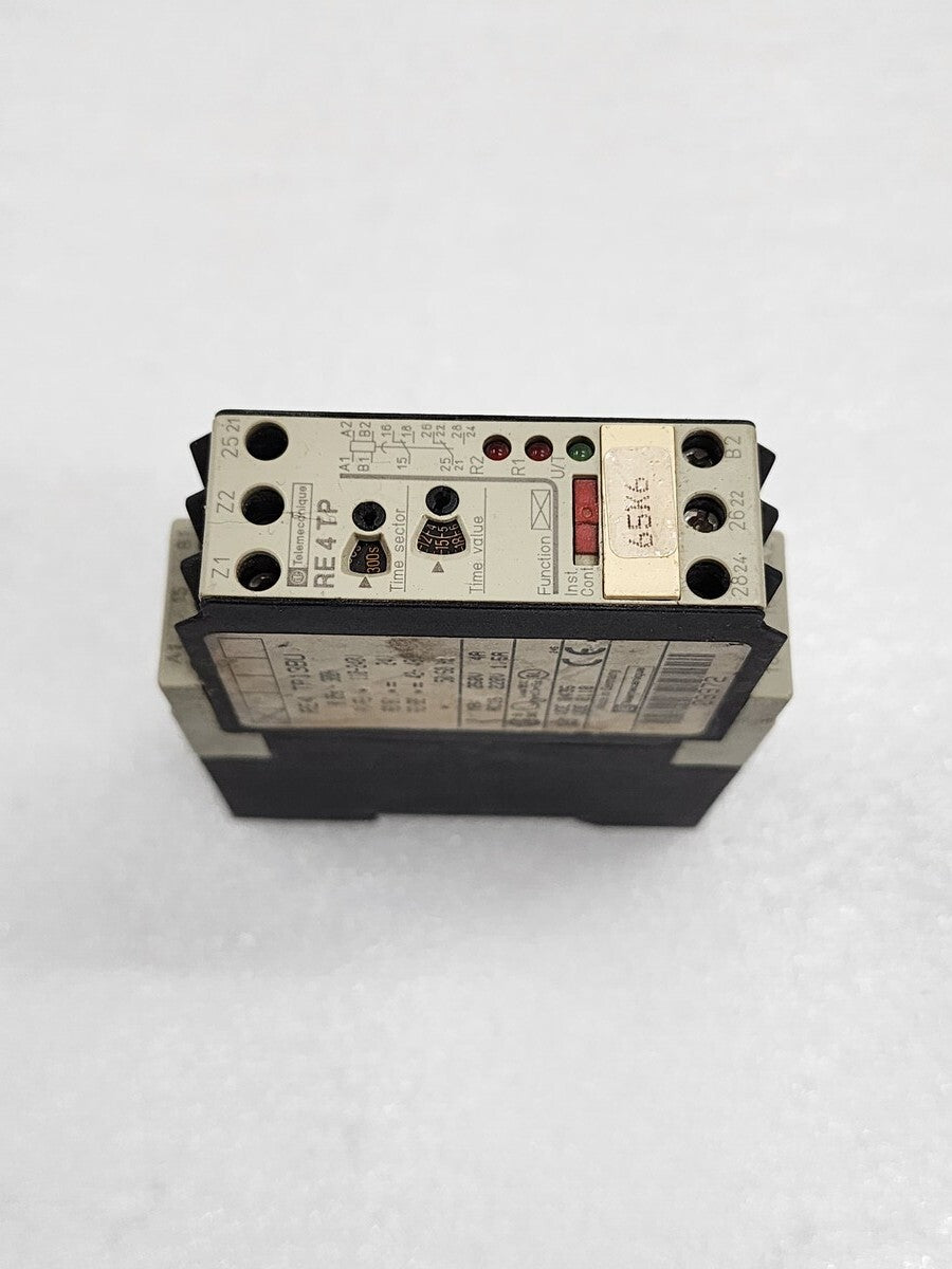 TELEMECANIQUE RE4 TP13BU TIME DELAY RELAY 09972 110-240V/24V/42-48V 0.05S-300H