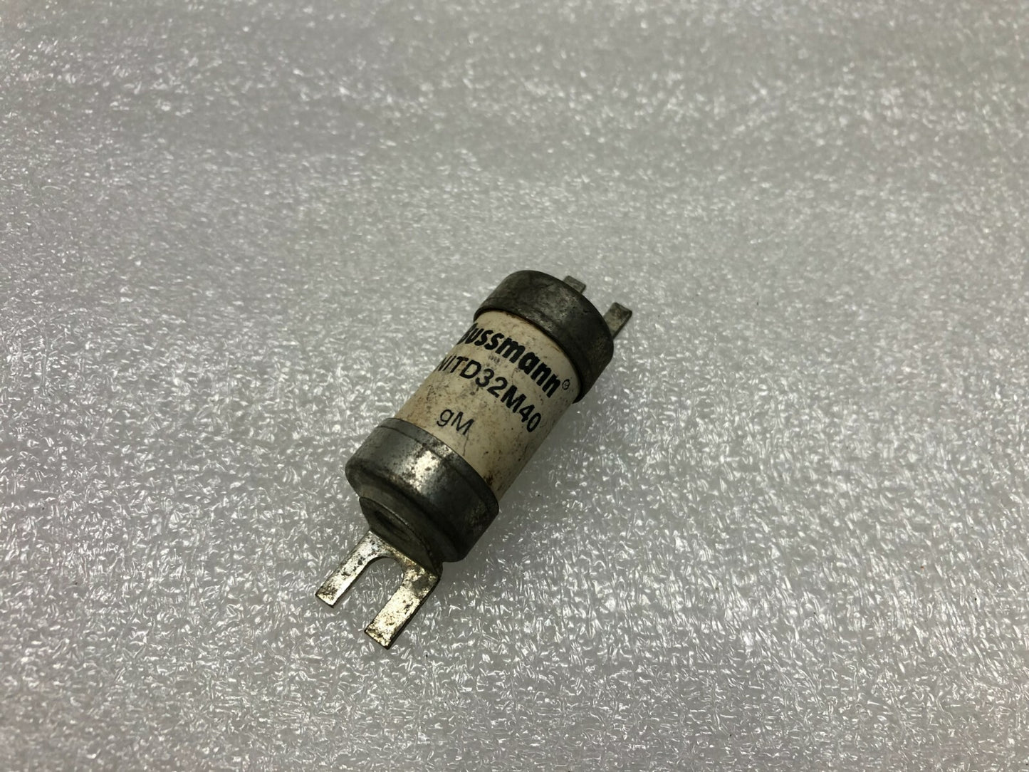 BUSSMANN NITD32M40 BRITISH STANDARD FUSE 32A 415VAC 80KA LOT OF 13 UNIT