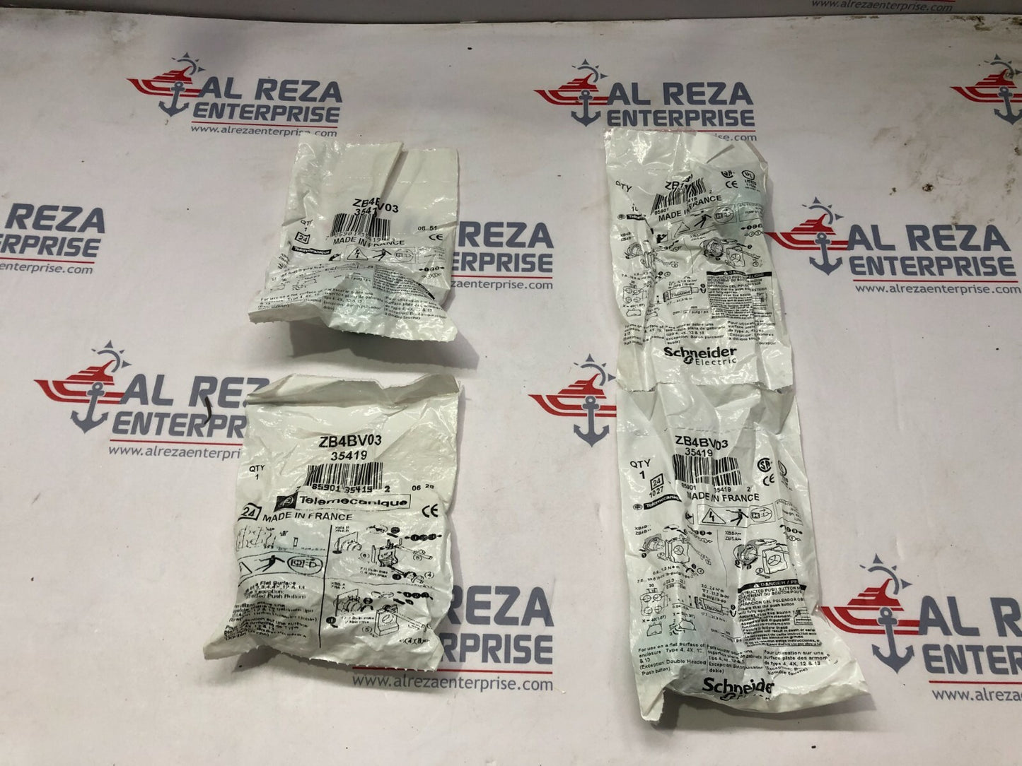 TELE ZB4BV03 GREEN PILOT LIGHT 35419 SE LOT OF 4 UNIT