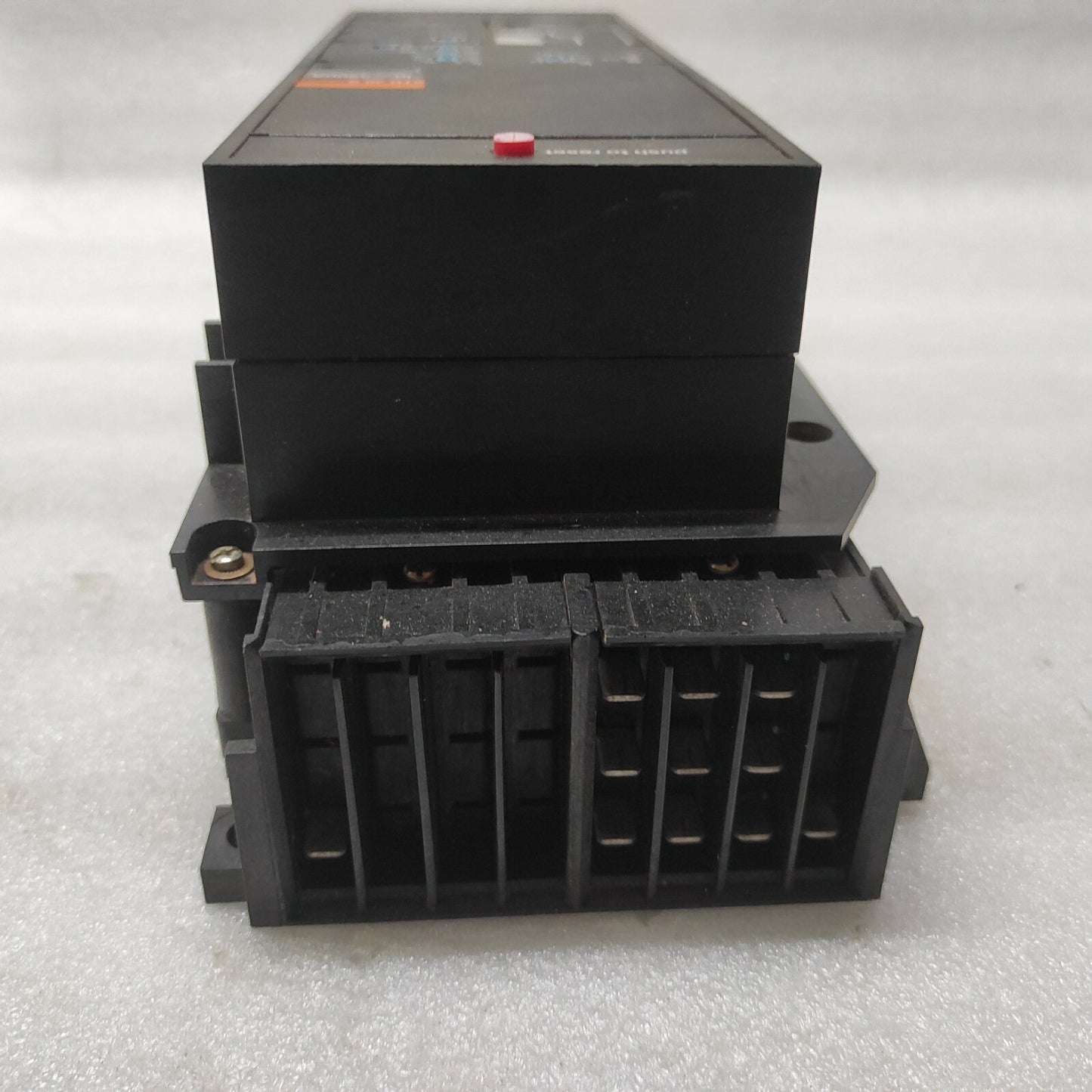 MERLIN GERIN STR38S MASTER PACT FOR CIRCUIT BREAKER 3200A