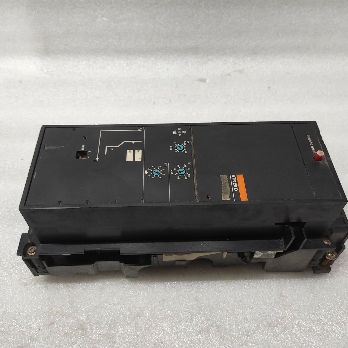 MERLIN GERIN STR28D MASTERPACT FOR CIRCUIT BREAKER 5000A
