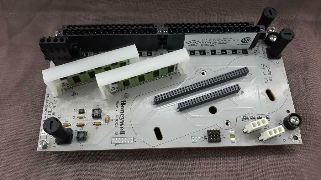 Honeywell CC-TDIL01 Digital Input Module 24V IOTA 51308386-175