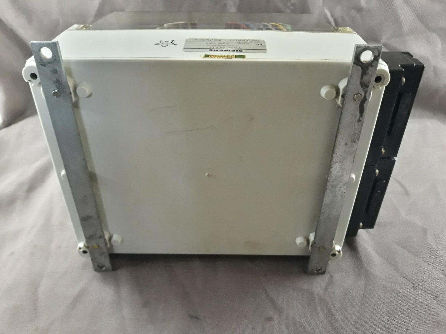 Siemens 7RP 8001 Voltage Frequency Relay SUF22