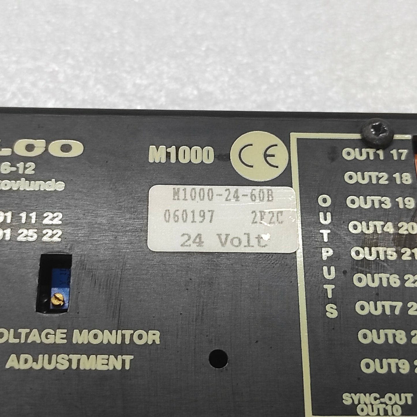 SELCO M1000-24-60B ALARM MONITOR CARLA ESTERLINE AUXITROL 24VDC