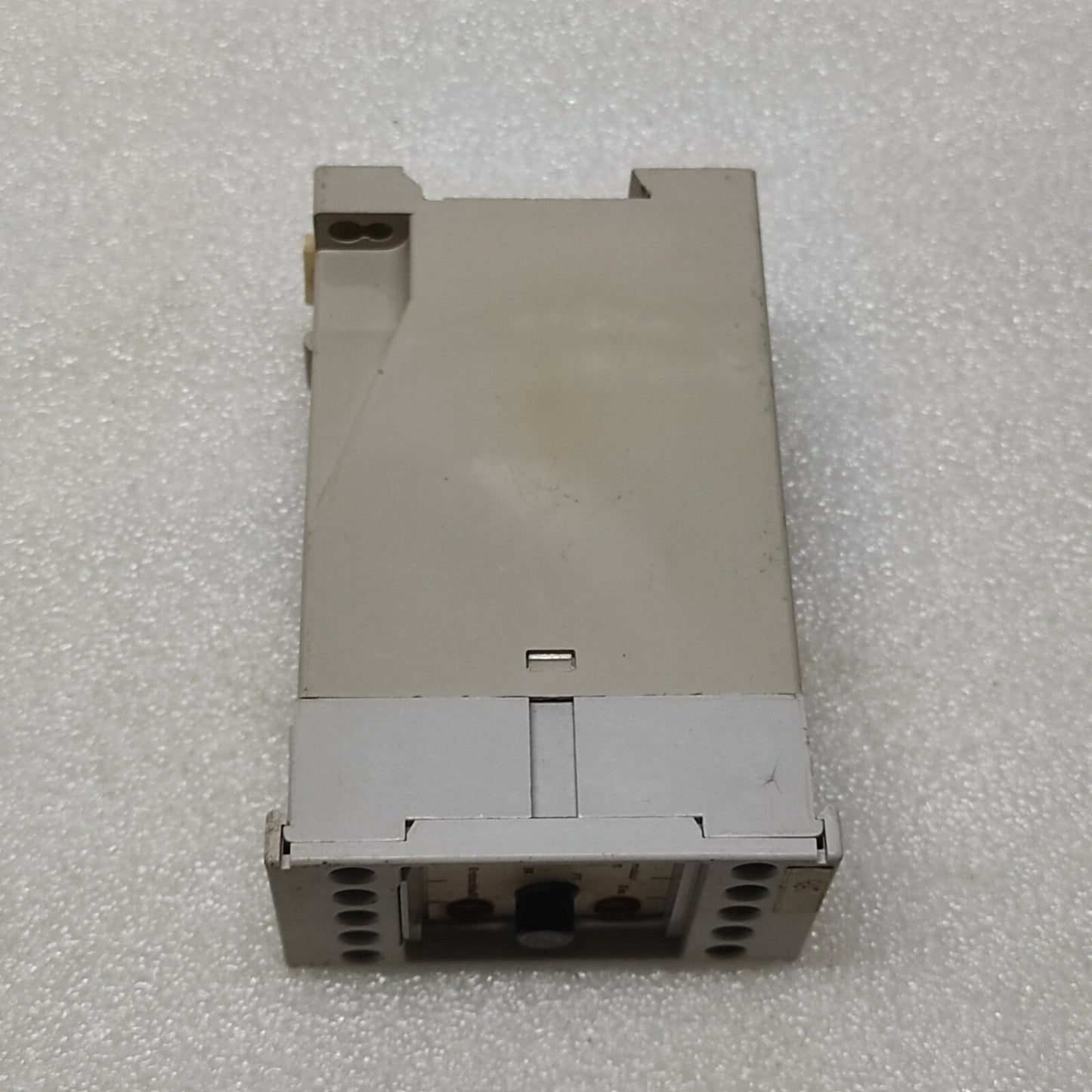 DOLD AI 898/20 VOLT METER DC 24V