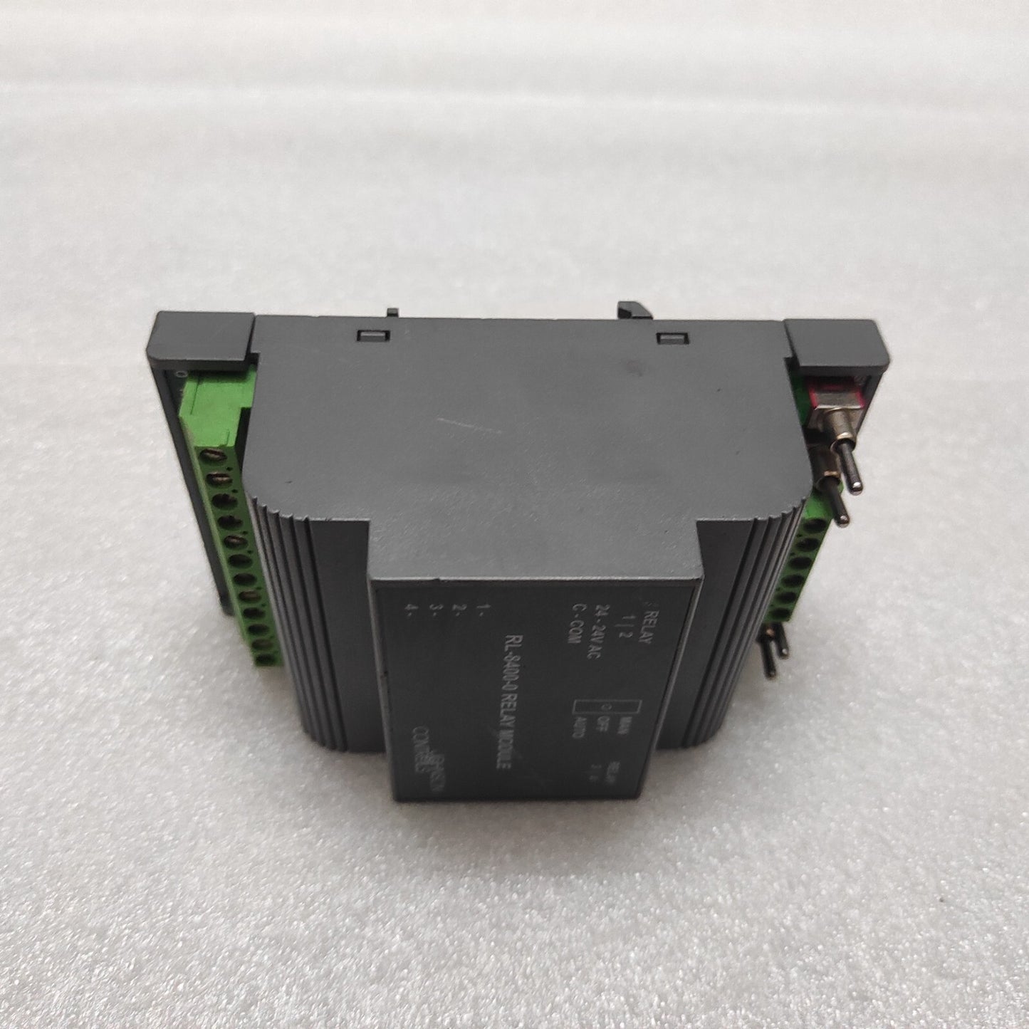 JOHNSON CONTROLS RL-8400-0 RELAY MODULE