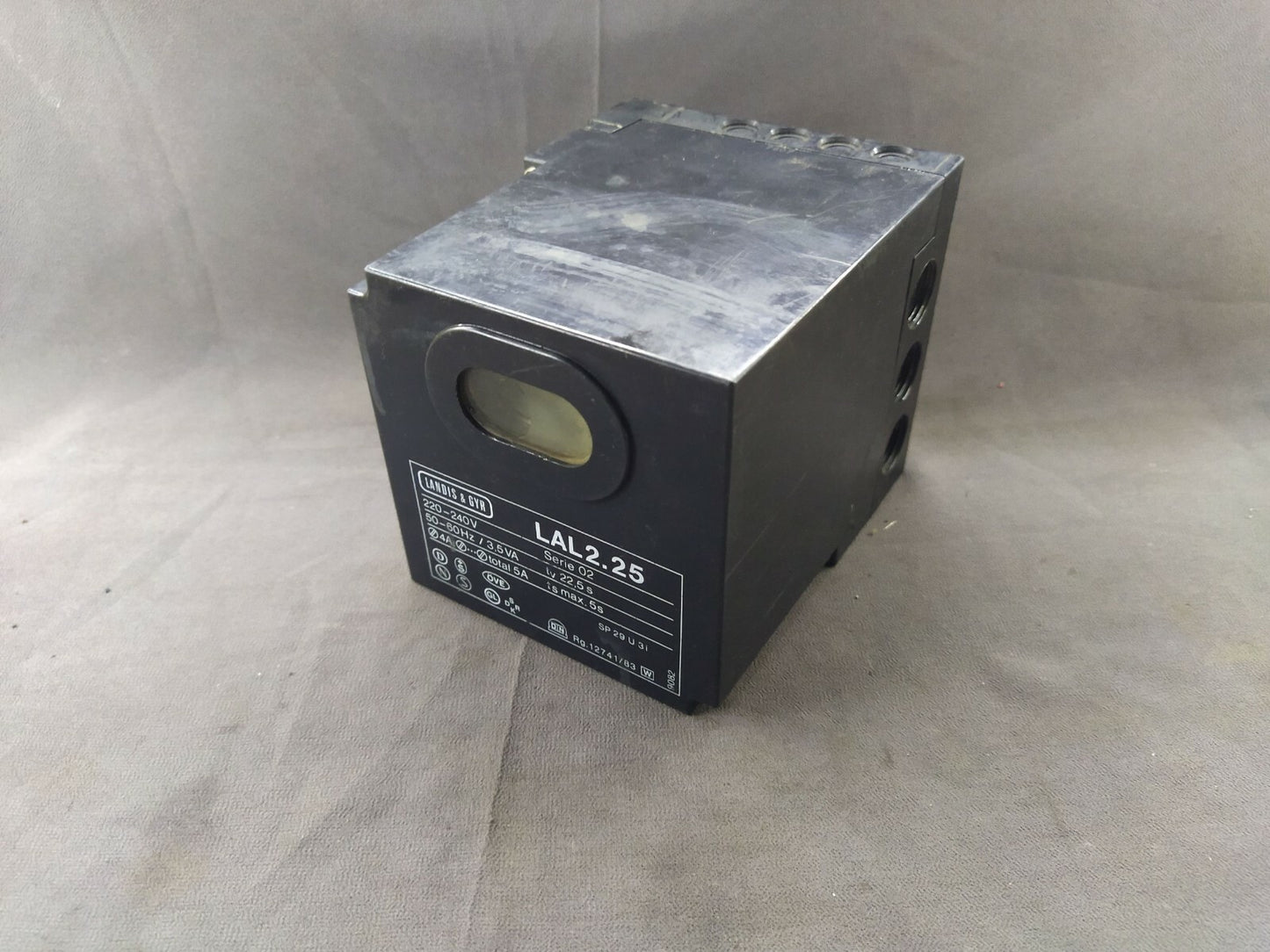 Landis & Gyr LAL 2.25 Burner Control 220-240 VAC LAL2.25