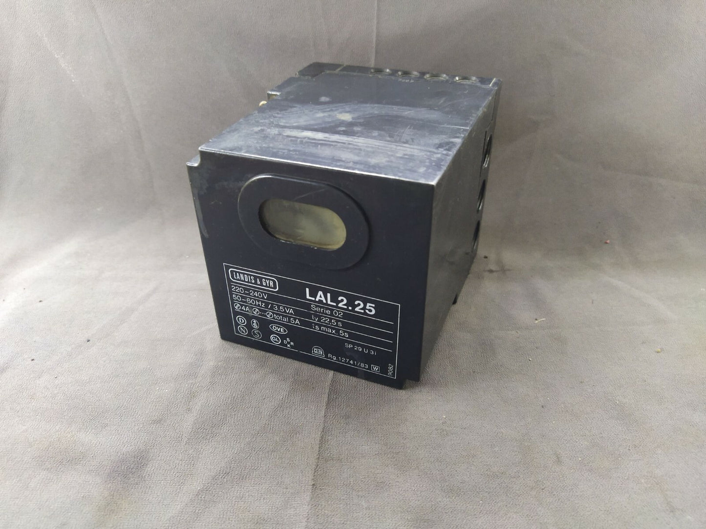 Landis & Gyr LAL 2.25 Burner Control 220-240 VAC LAL2.25