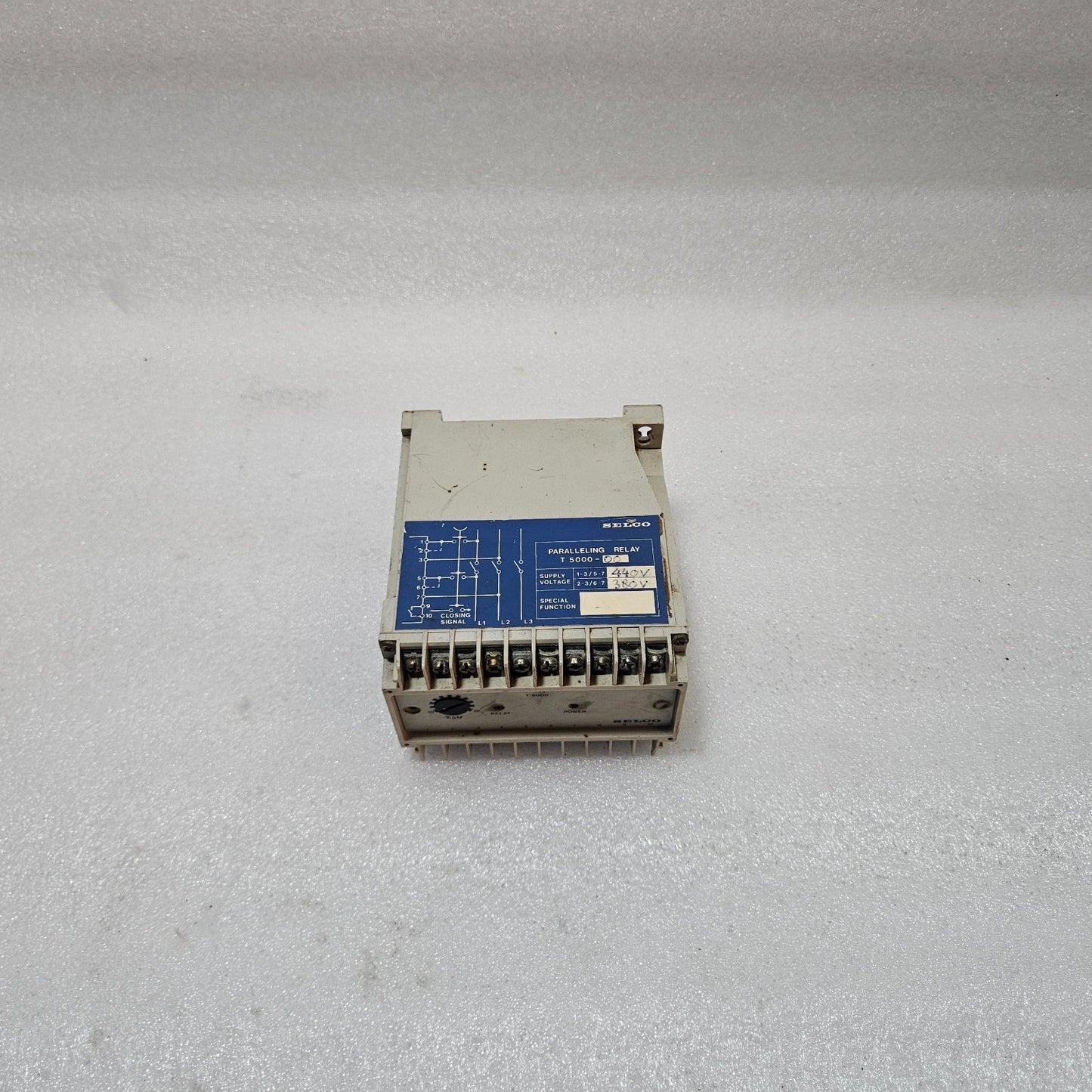 SELCO T5000-00 PARALLELING RELAY 380/440VAC GENERATOR SYNCHRONIZING RELAY