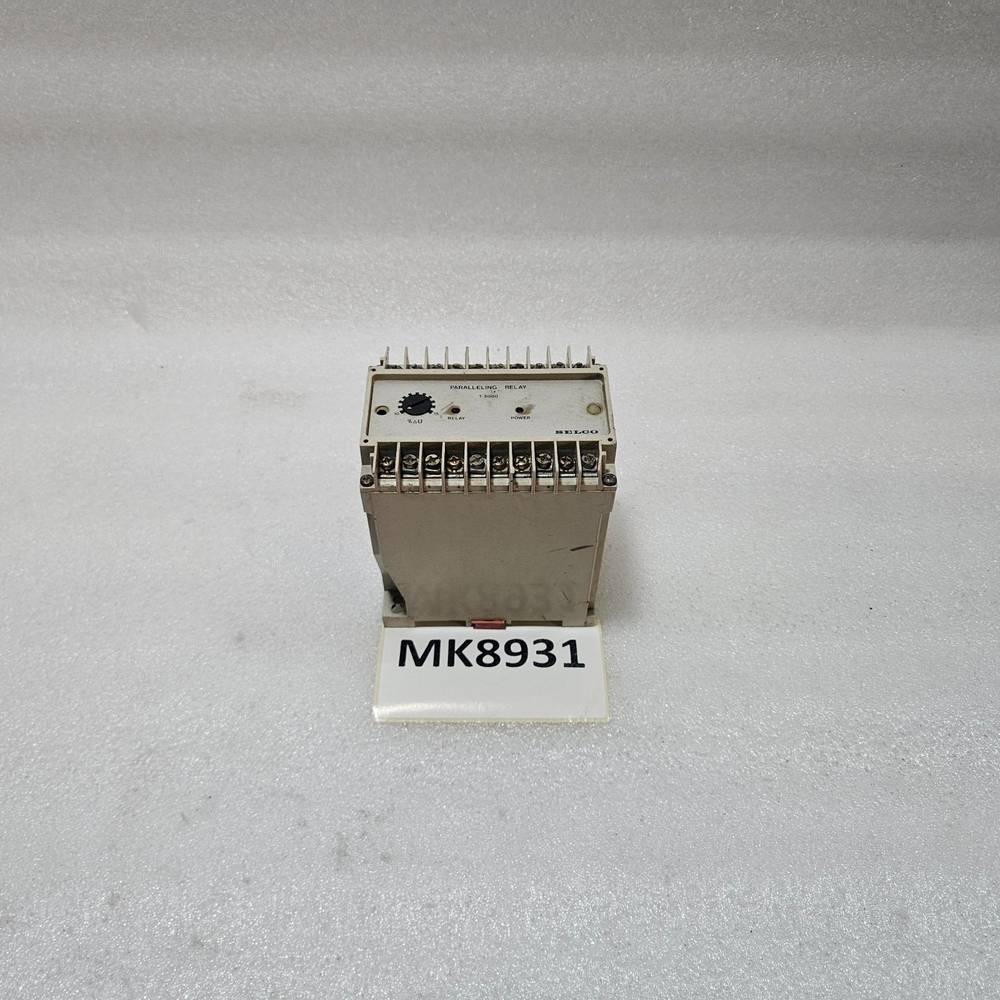 SELCO T5000-00 PARALLELING RELAY 380/440VAC GENERATOR SYNCHRONIZING RELAY