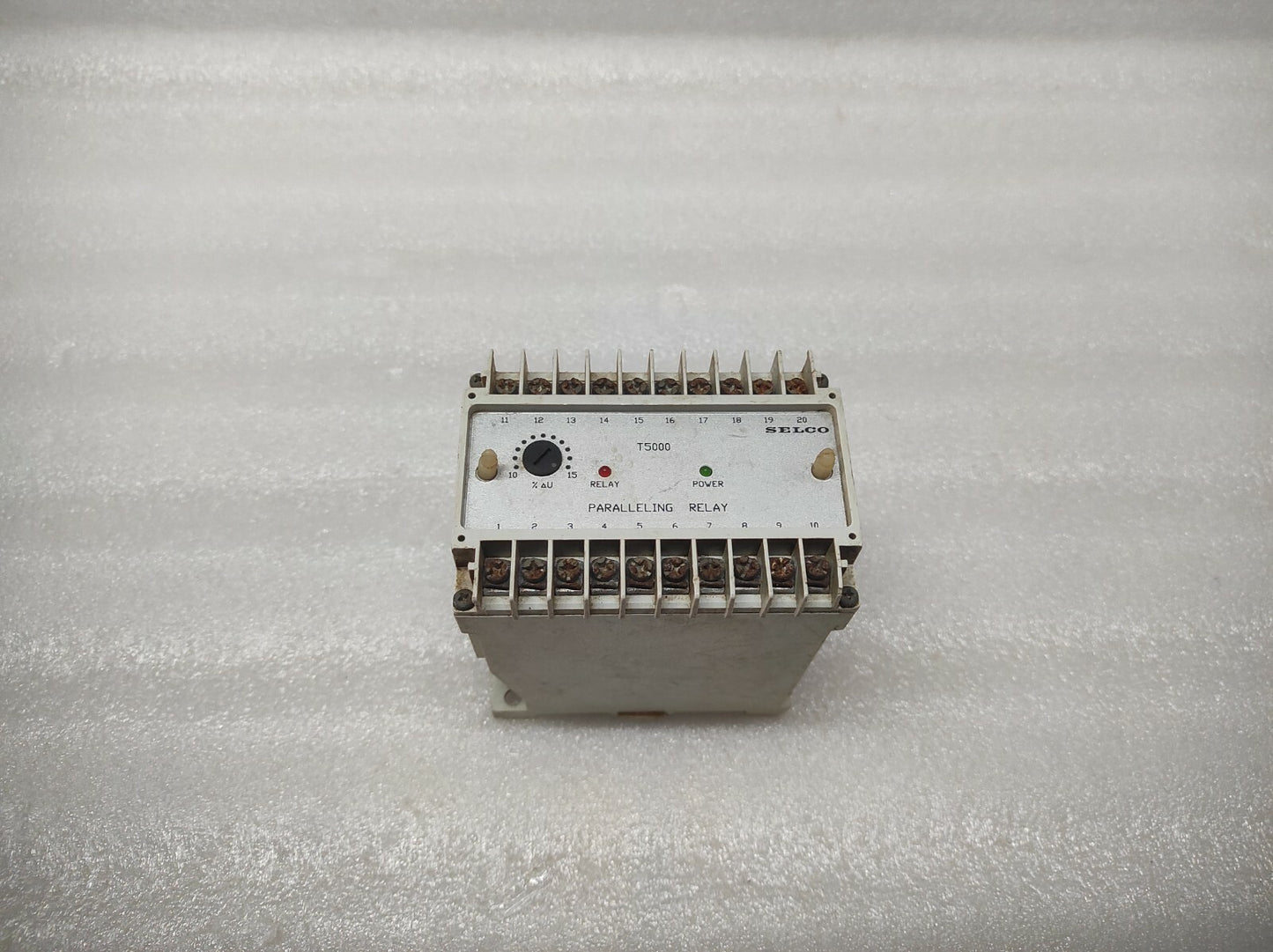 SELCO T5000-00 PARALLELING RELAY 380/440VAC GENERATOR SYNCHRONIZING RELAY