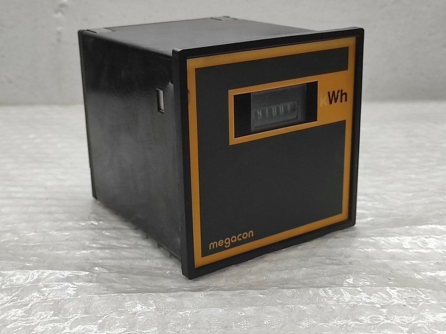 MEGACON MDWH kWh METER 230V