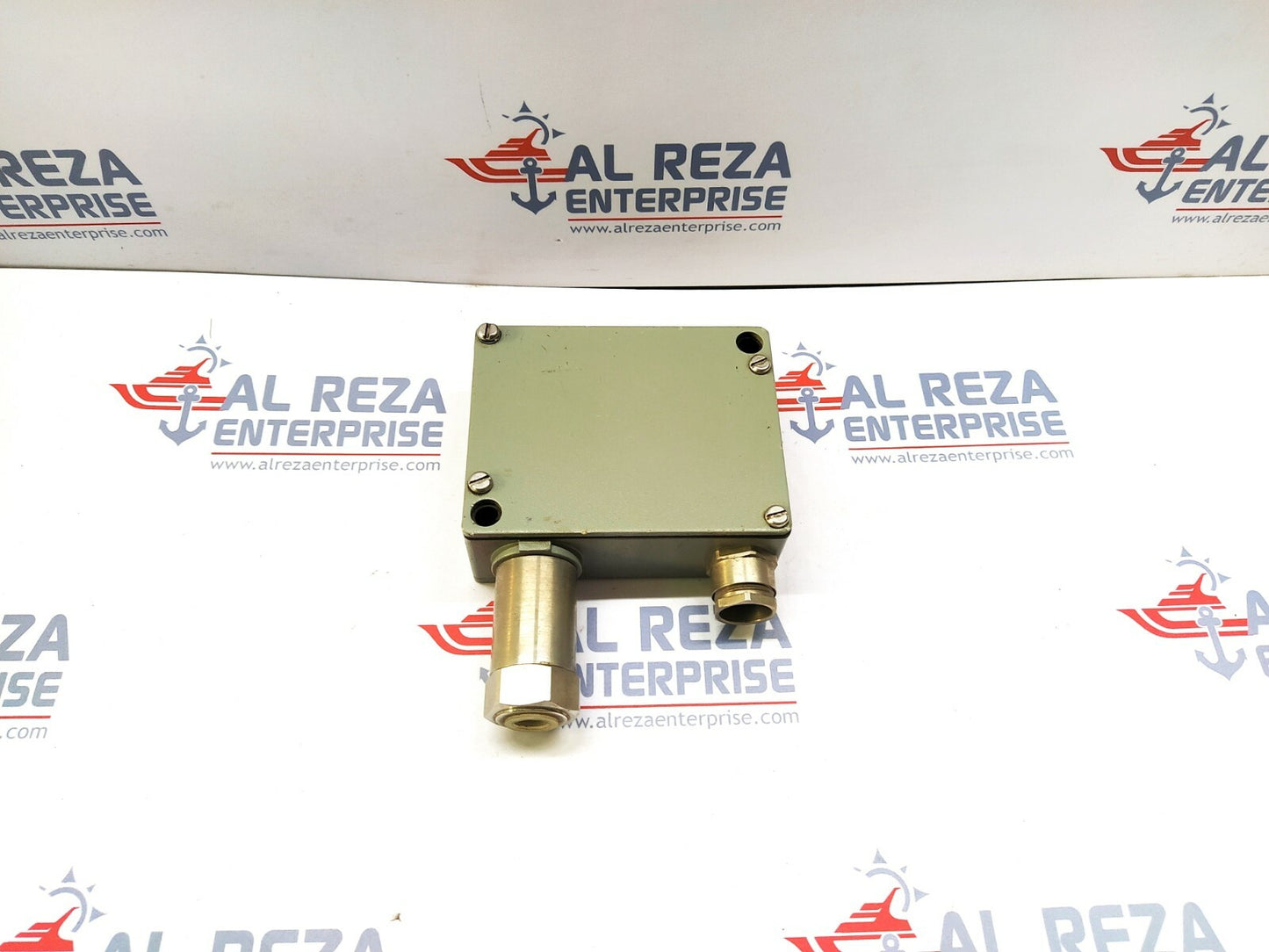 TRAFAG 8202.84.2210 TRANSMITTER 400 BAR 12-34V DC