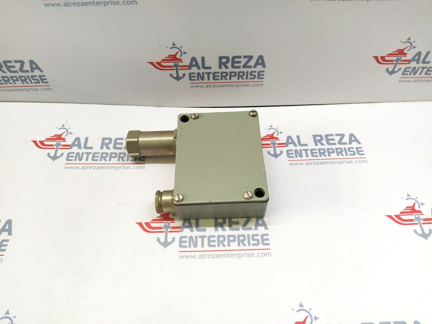 TRAFAG 8202.84.2210 TRANSMITTER 400 BAR 12-34V DC
